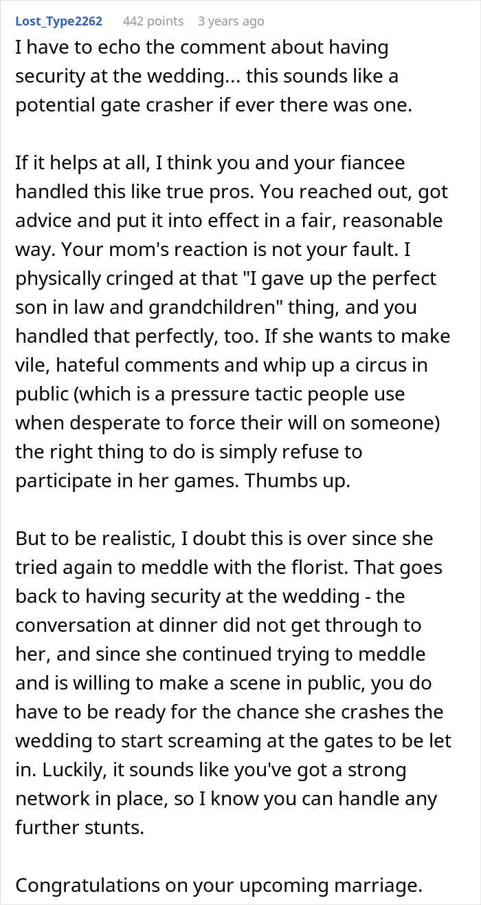 Mom Exposes Herself As A Homophobe After Trying To Take Over Daughter's Wedding Mom Exposes Herself As A Homophobe After Trying To Take Over Daughter's Wedding