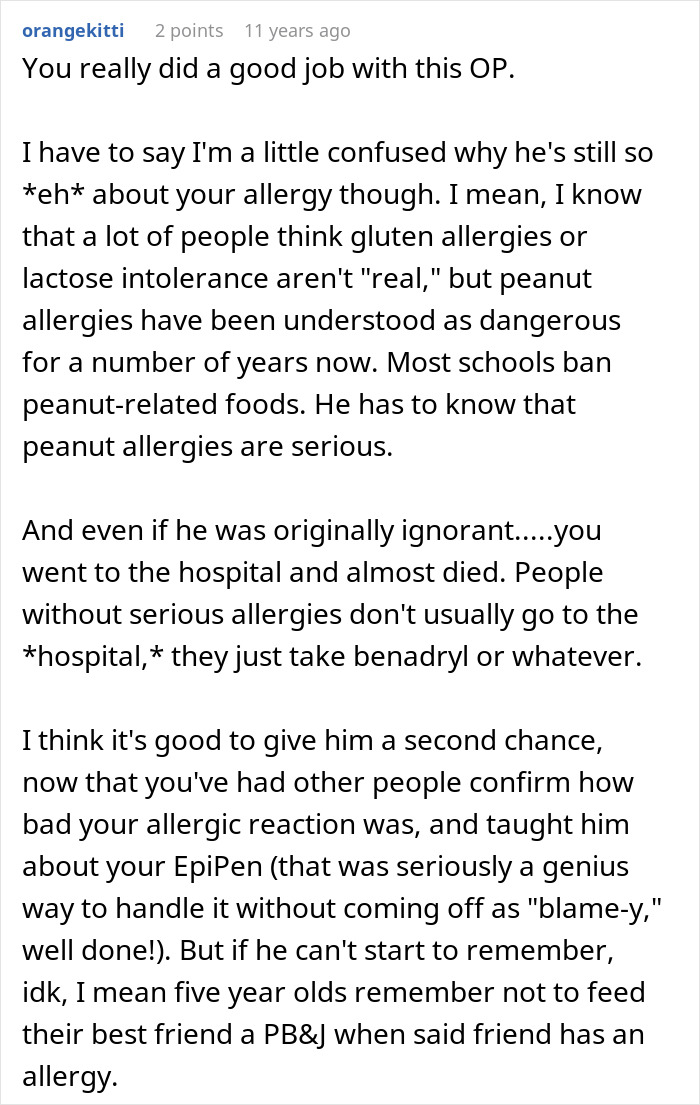A screenshot of a comment questioning a boyfriend's forgetfulness about a serious peanut allergy despite past incidents and providing advice on how to handle the situation. A screenshot of a comment questioning a boyfriend's forgetfulness about a serious peanut allergy despite past incidents and providing advice on how to handle the situation.