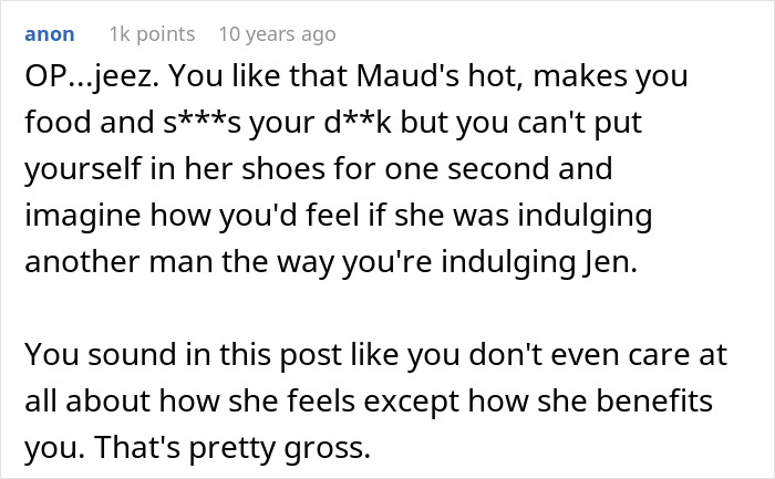 Guy Shows Just How Oblivious He Is After He Shares His Girlfriend's "Ridiculous" Behavior Guy Shows Just How Oblivious He Is After He Shares His Girlfriend's "Ridiculous" Behavior