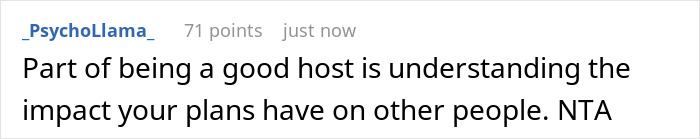 A Reddit comment about a 4-venue wedding, emphasizing that a good host considers the impact of plans on guests.