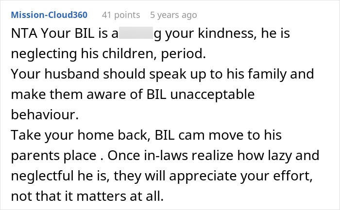Screenshot of a comment calling out a grieving guy for neglecting his children and abusing kindness. Screenshot of a comment calling out a grieving guy for neglecting his children and abusing kindness.