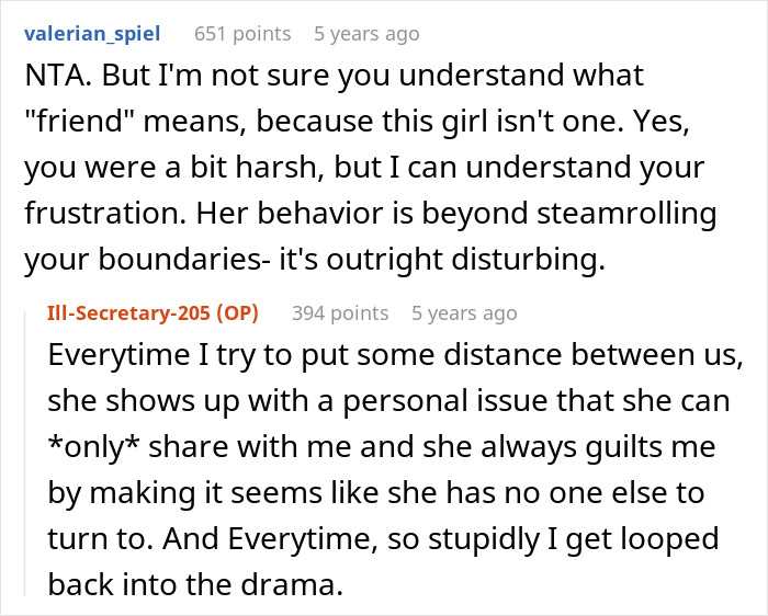 Woman Notices Her Friend Keeps Acting Stranger And Stranger, Finally Understands Why Woman Notices Her Friend Keeps Acting Stranger And Stranger, Finally Understands Why