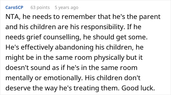 A screenshot of a comment from CaroSCP about a grieving guy treating WFH job like babysitting service. A screenshot of a comment from CaroSCP about a grieving guy treating WFH job like babysitting service.