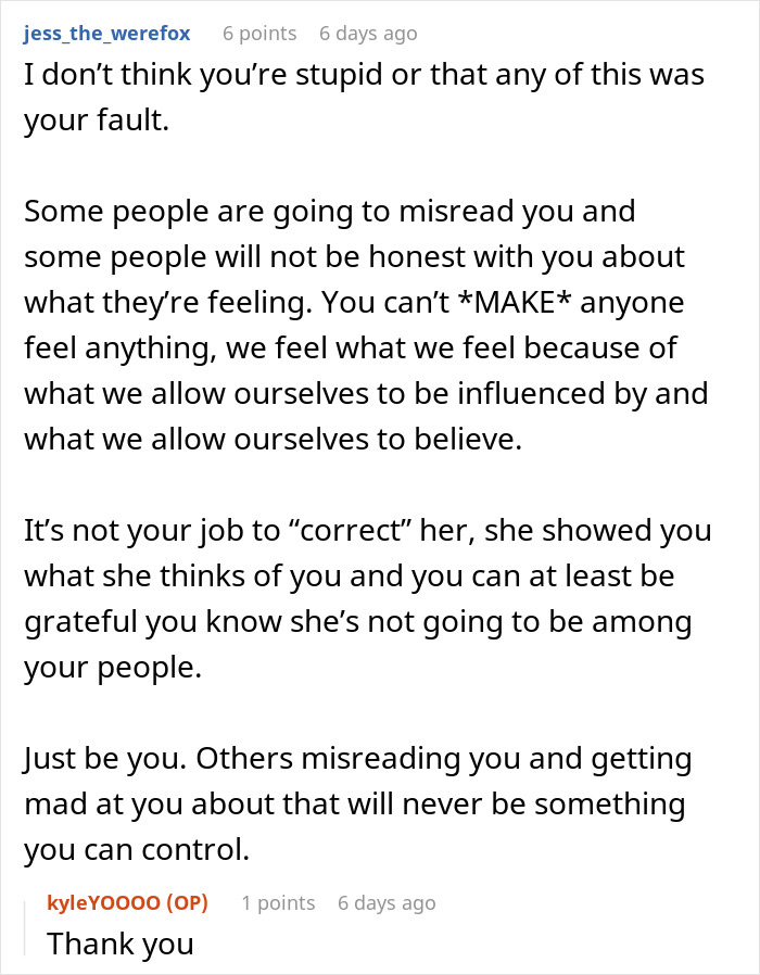 A comment on the guy who intruded on female classmates, telling him not to blame himself for their feelings. A comment on the guy who intruded on female classmates, telling him not to blame himself for their feelings.