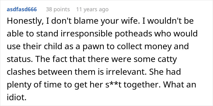 A screenshot of a Reddit comment regarding a wife's jealousy and a police call ending in deportation.