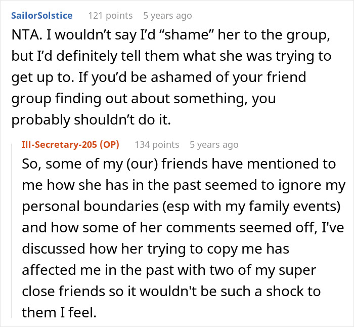 Woman Notices Her Friend Keeps Acting Stranger And Stranger, Finally Understands Why Woman Notices Her Friend Keeps Acting Stranger And Stranger, Finally Understands Why