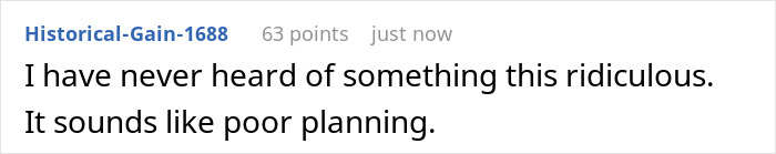 A screenshot of a Reddit comment describing the 4-venue wedding as ridiculous and poor planning.