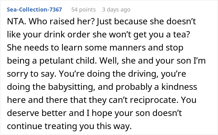 A Reddit comment criticizing the DIL's manners and the son's demand for an apology regarding the coffee order.