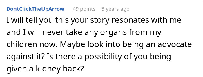 A Reddit comment from a user named DontClickTheUpArrow about a woman donating a kidney and the costly price. A Reddit comment from a user named DontClickTheUpArrow about a woman donating a kidney and the costly price.