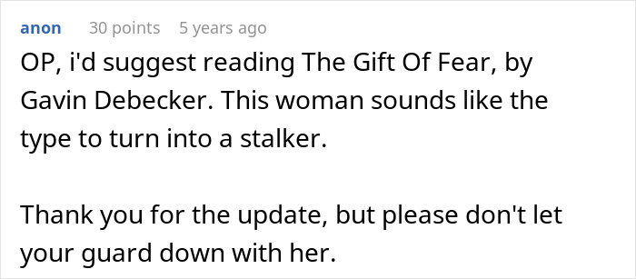 Woman Notices Her Friend Keeps Acting Stranger And Stranger, Finally Understands Why Woman Notices Her Friend Keeps Acting Stranger And Stranger, Finally Understands Why