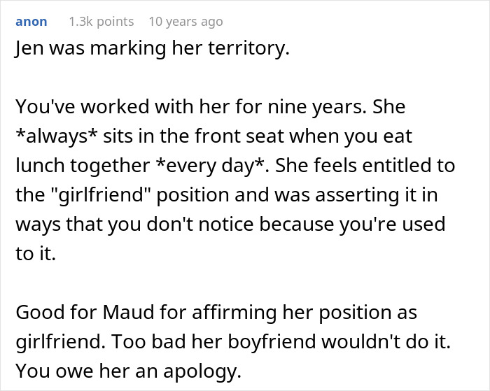 Guy Shows Just How Oblivious He Is After He Shares His Girlfriend's "Ridiculous" Behavior Guy Shows Just How Oblivious He Is After He Shares His Girlfriend's "Ridiculous" Behavior