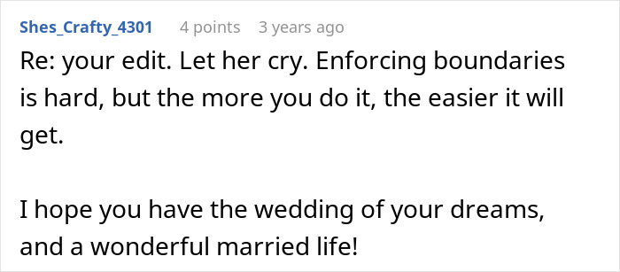 Mom Exposes Herself As A Homophobe After Trying To Take Over Daughter's Wedding Mom Exposes Herself As A Homophobe After Trying To Take Over Daughter's Wedding