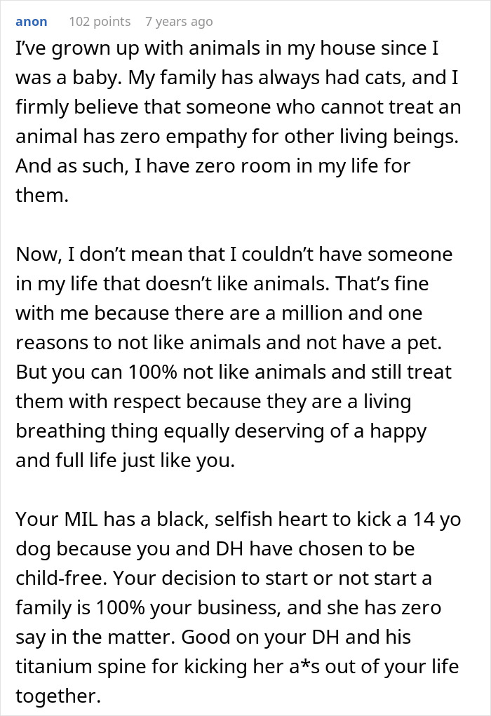 A screenshot of a Reddit comment about the MIL demanding grandchildren and the selfish act of kicking a senior dog. A screenshot of a Reddit comment about the MIL demanding grandchildren and the selfish act of kicking a senior dog.