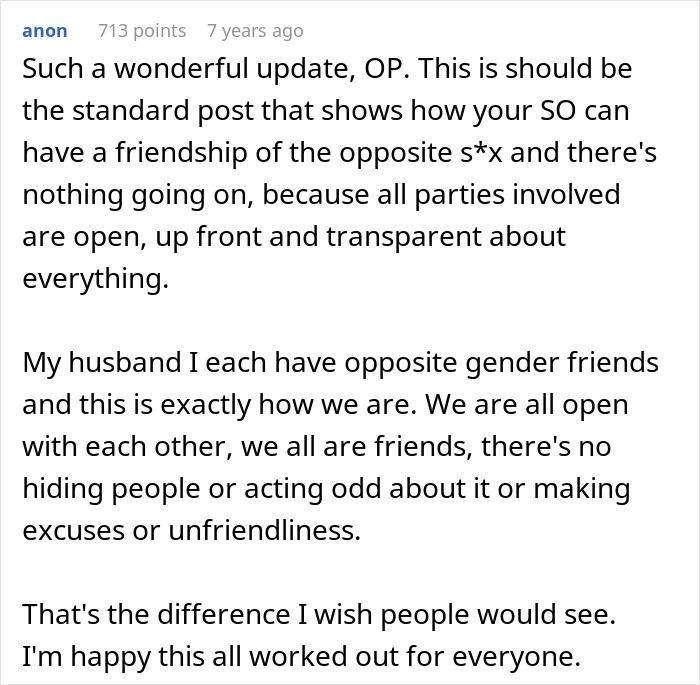 A comment praising the transparent friendship between the BF and his female friends, a good example for GF and BF relationships.