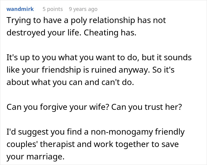 A close-up of a forum comment suggesting couples therapy for a poly wife and husband after a secret relationship. A close-up of a forum comment suggesting couples therapy for a poly wife and husband after a secret relationship.