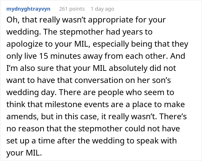 A screenshot of a Reddit comment about the inappropriate timing of an apology for stealing a husband on a wedding day. A screenshot of a Reddit comment about the inappropriate timing of an apology for stealing a husband on a wedding day.
