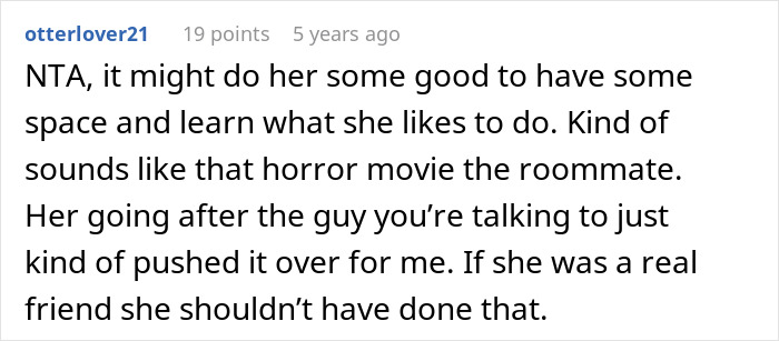 Woman Notices Her Friend Keeps Acting Stranger And Stranger, Finally Understands Why Woman Notices Her Friend Keeps Acting Stranger And Stranger, Finally Understands Why