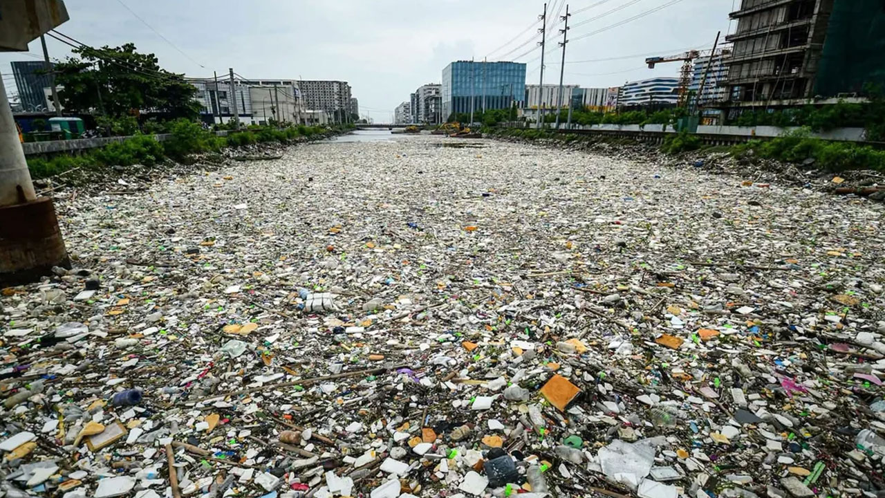 71 Urban Landscapes So Bleak They Look Like Humanity Gave Up Halfway Through (New Pics)