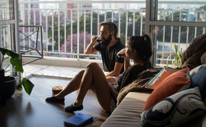 Man Has A Wake Up Call After Roommate Makes It Clear That She’s Not Interested In Him