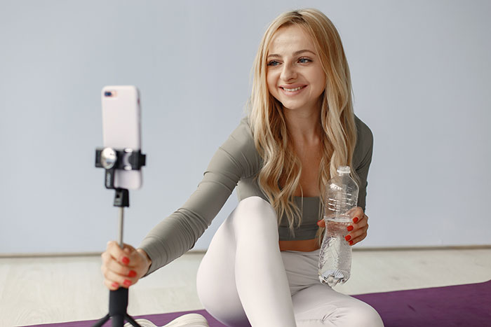 Fitness Coach Is Threatened By An Influencer, Finds The Perfect Way To Give Her What She Asked For Fitness Coach Is Threatened By An Influencer, Finds The Perfect Way To Give Her What She Asked For