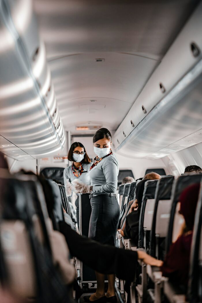 Airplane Story! Family Tries To Trick Me Into Switching To The Middle Middle