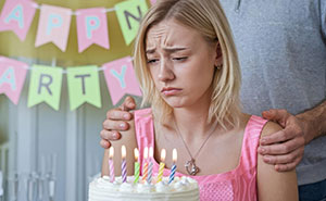 Daughter Excludes Twin Brother From Birthday Plans Without Telling Him, Mom Cancels Her Party