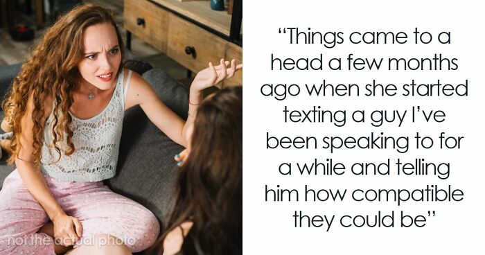 Woman Notices Her Friend Keeps Acting Stranger And Stranger, Finally Understands Why