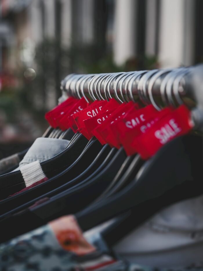 “Poverty Habits” Women Still Swear By Even Though They’re No Longer Broke
