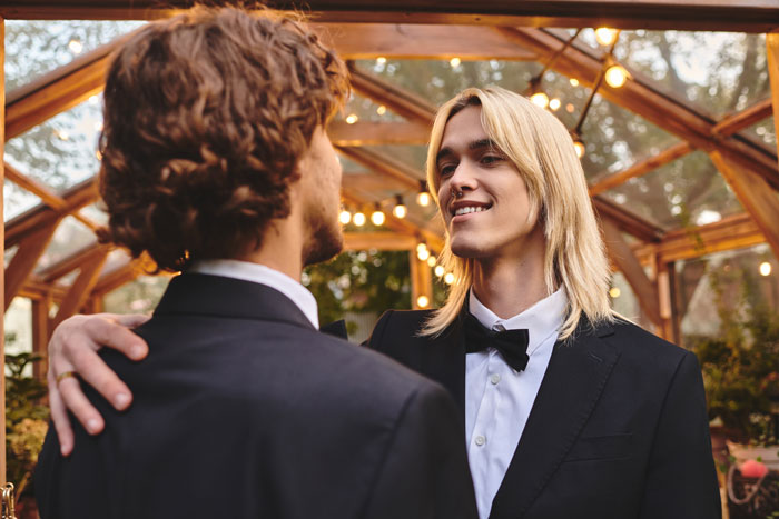 Woman Crushed After Hubby's Friend Reveals He Is Gay, Finds Out He Only Married Her Out Of Pity Woman Crushed After Hubby's Friend Reveals He Is Gay, Finds Out He Only Married Her Out Of Pity