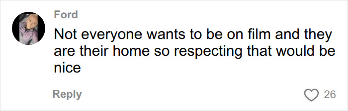 A comment about Venetians not wanting to be on film. An influencer's call out gets savagely roasted. A comment about Venetians not wanting to be on film. An influencer's call out gets savagely roasted.