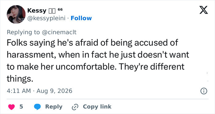 Twitter post by Kessy explaining Jon Bernthal's closed fist at the Spider-Man premiere, addressing harassment concerns. Twitter post by Kessy explaining Jon Bernthal's closed fist at the Spider-Man premiere, addressing harassment concerns.