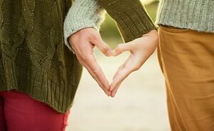 130+ Best Pick Up Lines to Copy-Paste Instantly (Tested And Smooth)