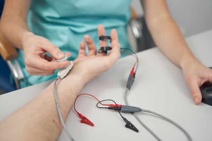 62 Patients Share The Medical Procedures That Hurt Far More Than Doctors Had Led Them To Expect