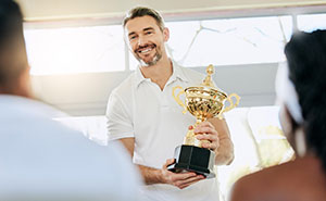 Man Doesn’t Show Up To Work For 6 Years, Only Gets Caught When His Employer Tries To Celebrate Him