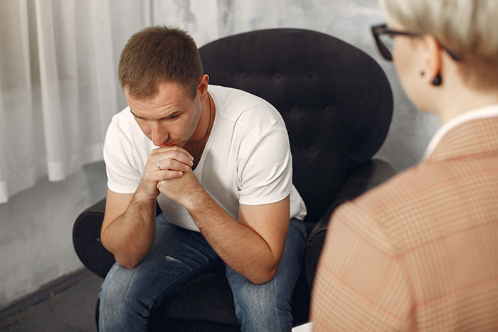 Mom Treats Son Like Her Stand-In Husband For Years, His Real Wife Eventually Quits The Role Mom Treats Son Like Her Stand-In Husband For Years, His Real Wife Eventually Quits The Role