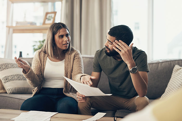 Mom Treats Son Like Her Stand-In Husband For Years, His Real Wife Eventually Quits The Role Mom Treats Son Like Her Stand-In Husband For Years, His Real Wife Eventually Quits The Role