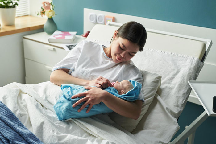 MIL Wants 20 Days With Newborn, Pregnant DIL Says Her Recovery Comes First And Cancels The Visit MIL Wants 20 Days With Newborn, Pregnant DIL Says Her Recovery Comes First And Cancels The Visit