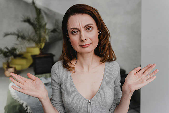 Woman Learns Fiancé Plans To Move Parents In When They’re Older, Decides She Won’t Stick Around For It Woman Learns Fiancé Plans To Move Parents In When They’re Older, Decides She Won’t Stick Around For It