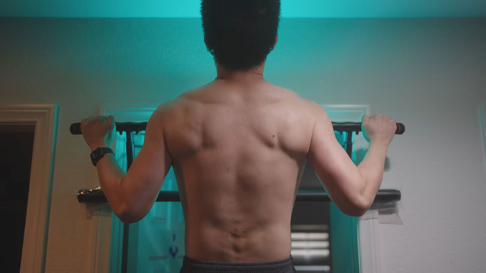 YouTuber Does 50 Pull-Ups And 100 Push-Ups Daily For A Month, Discovers His Real Limit The Hard Way YouTuber Does 50 Pull-Ups And 100 Push-Ups Daily For A Month, Discovers His Real Limit The Hard Way