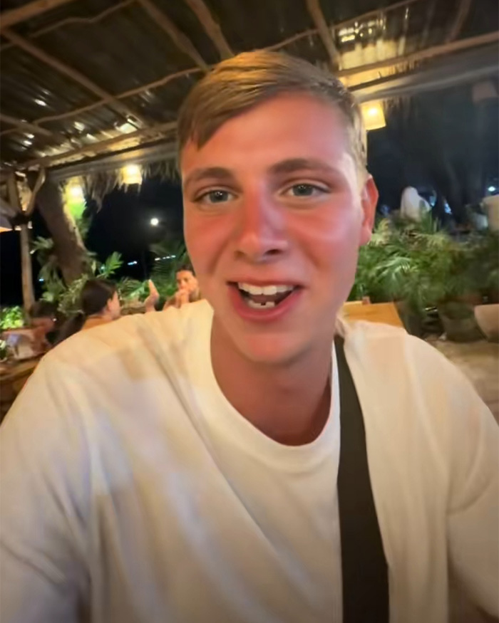 A passenger confronting a stranger on a plane for chewing with his mouth open, sparking a viral debate.