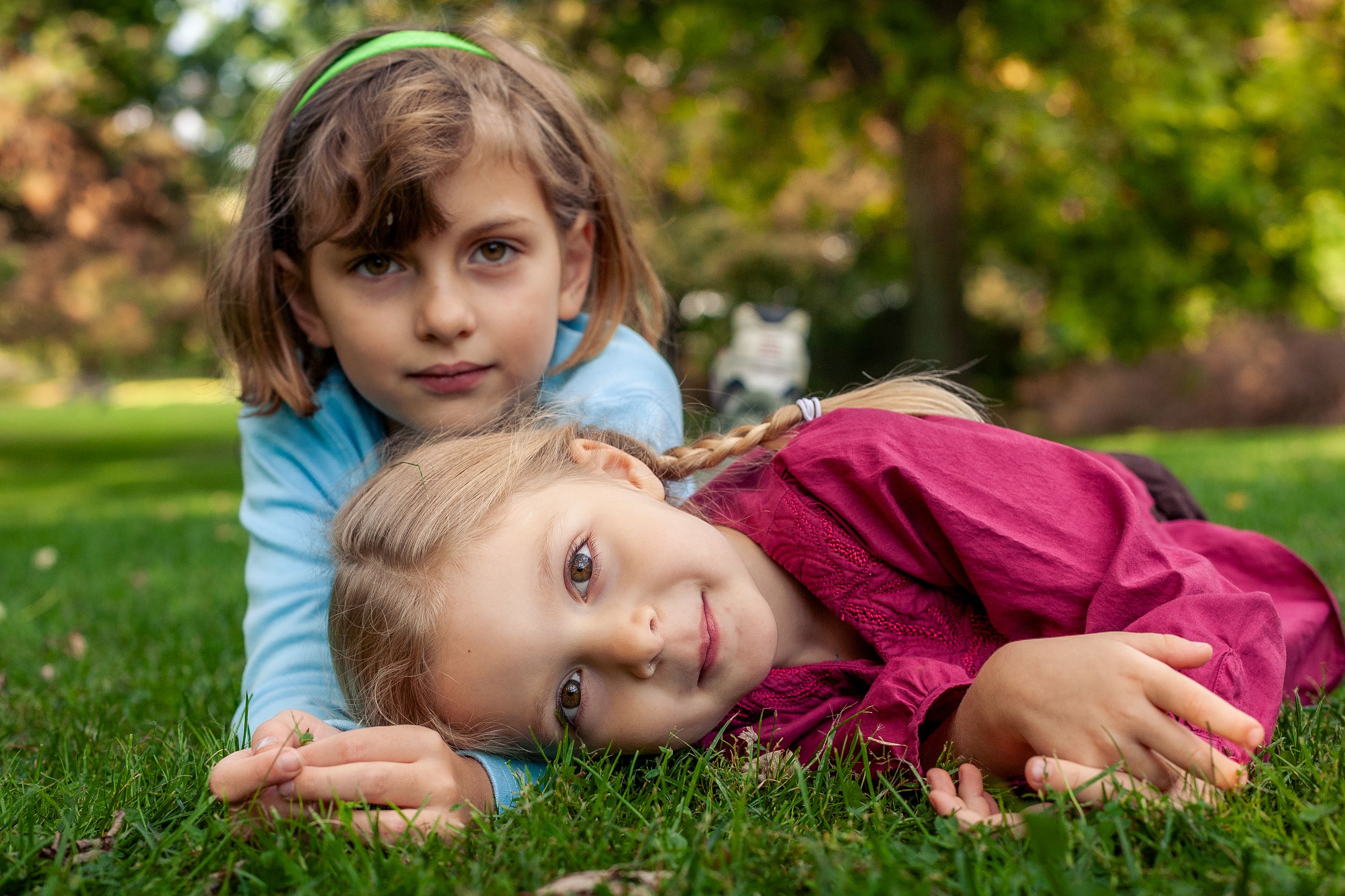 Woman Finally Reveals The Biggest Lie She And Her Twin Told, Expects Mom To Laugh Woman Finally Reveals The Biggest Lie She And Her Twin Told, Expects Mom To Laugh