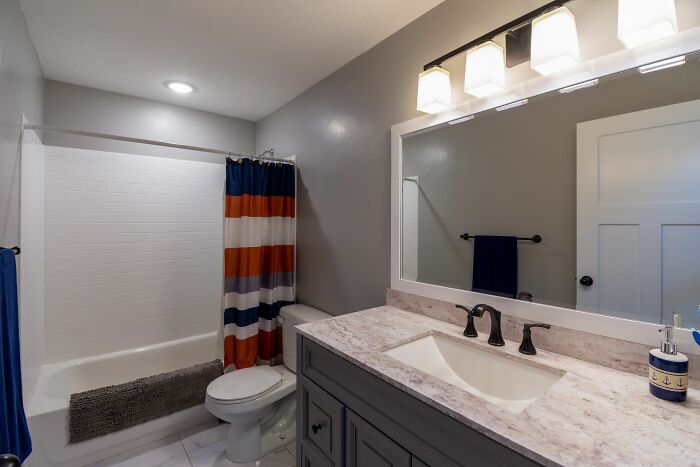 I Think "Jack And Jill Suites" Should Be Illegal For Homes With Children