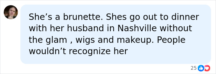 Screenshot of a comment discussing Dolly Parton's real hair and how she goes out without iconic wigs, stunning fans. Screenshot of a comment discussing Dolly Parton's real hair and how she goes out without iconic wigs, stunning fans.
