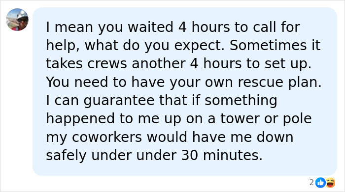 A social media comment on the terrified electrician stuck in the sign, criticizing the wait for help.