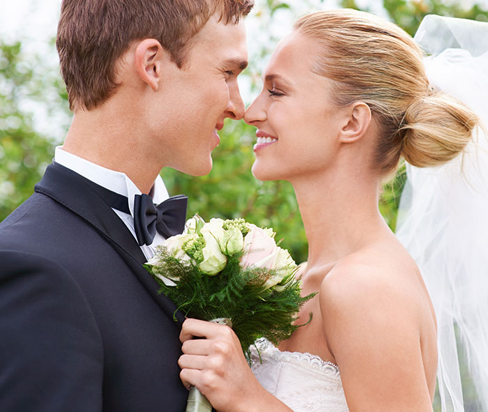 Bride Uninvites Maid Of Honor From The Wedding Out Of Nowhere, Her Reason For It Ends The Friendship Bride Uninvites Maid Of Honor From The Wedding Out Of Nowhere, Her Reason For It Ends The Friendship