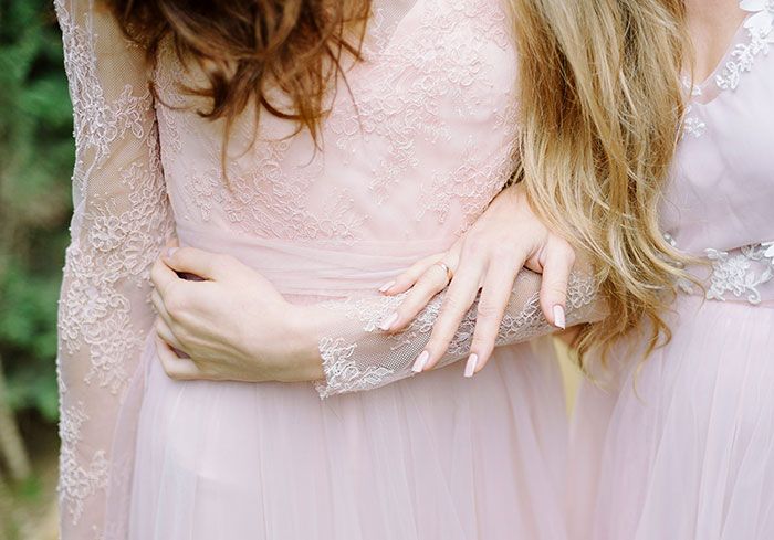 Bride Uninvites Maid Of Honor From The Wedding Out Of Nowhere, Her Reason For It Ends The Friendship Bride Uninvites Maid Of Honor From The Wedding Out Of Nowhere, Her Reason For It Ends The Friendship