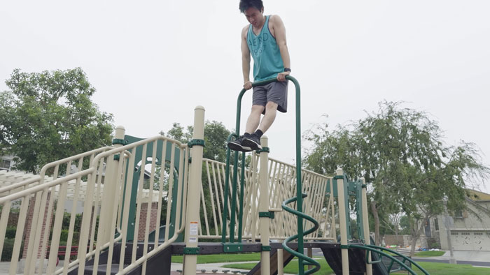 YouTuber Does 50 Pull-Ups And 100 Push-Ups Daily For A Month, Discovers His Real Limit The Hard Way YouTuber Does 50 Pull-Ups And 100 Push-Ups Daily For A Month, Discovers His Real Limit The Hard Way