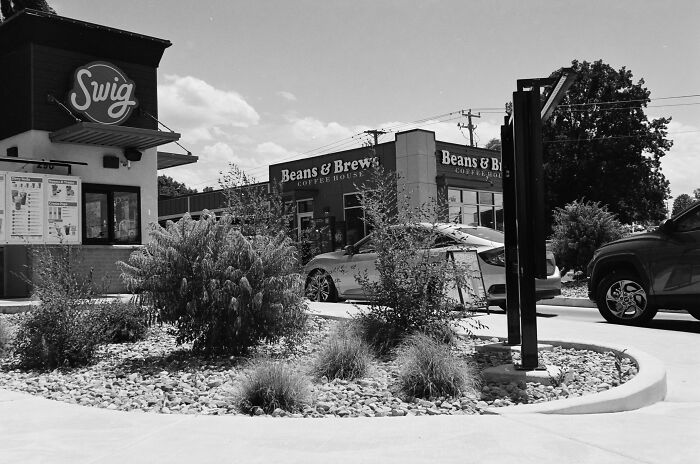 42 Awkward Situations And Wild Drive-Through Stories As Customers Don’t Know Employees Can Hear Them