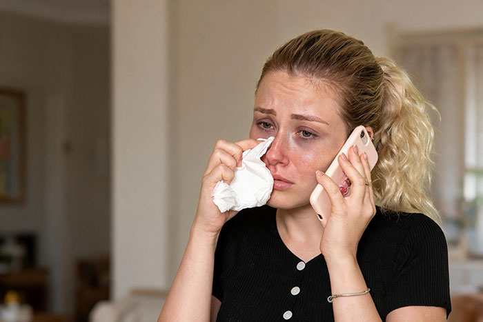 Adopted Woman Seeks Medical History From Biological Father, But His Furious Wife Blocks Her Attempts Adopted Woman Seeks Medical History From Biological Father, But His Furious Wife Blocks Her Attempts