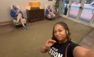 Black Hairstylist Just Doing Her Job When White Couple Questions Why She’s in ‘Their’ Apartment Building